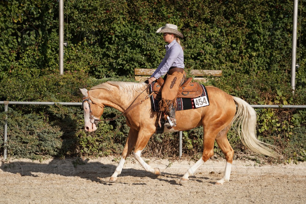 s_A_908467.JPG